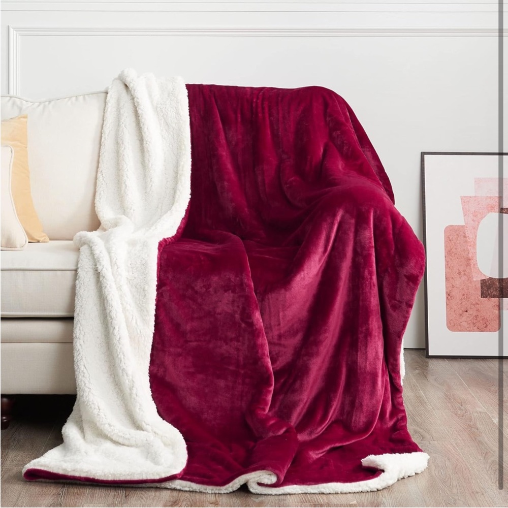 NICETOWN Christmas Sherpa Fleece reversible blanket 60x80 burgundy red(NWT)